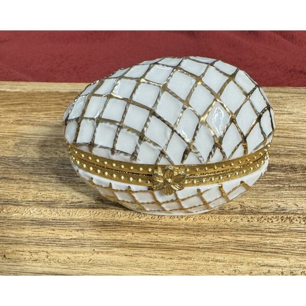 TRINKET BOX Vintage Ring Holder Egg In Porcelain And Gold Pattern